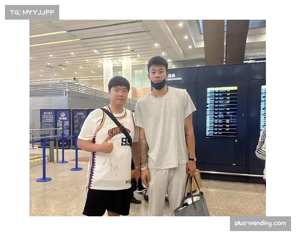 上海队王哲林张镇麟组合渐入佳境 内线优势明显