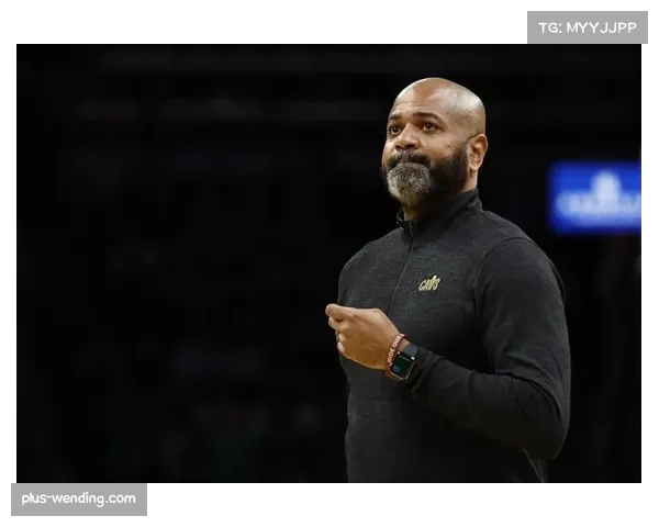 活塞防守体系蜕变成就黑马传奇，主帅比克斯塔夫构建铜墙铁壁